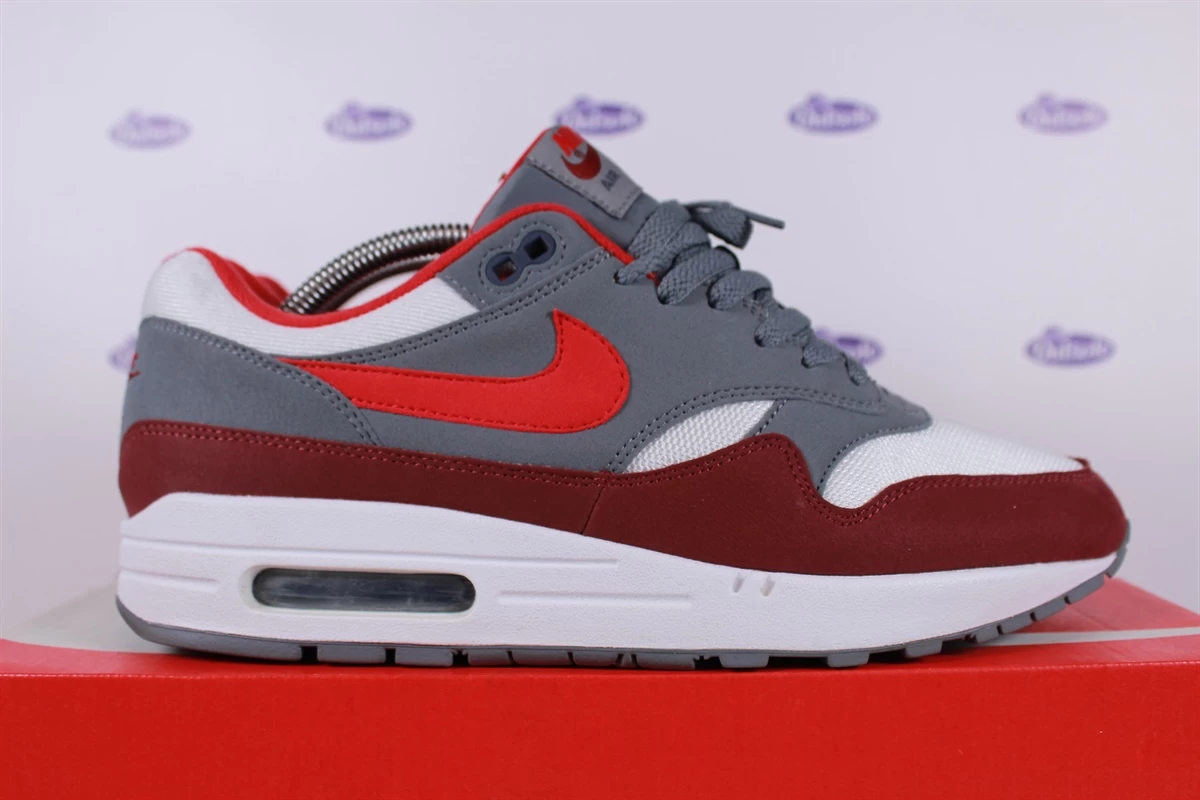 Nike Air Max 1 University Red Cool Grey 3 Nike Air Max 1 University Red Cool Grey