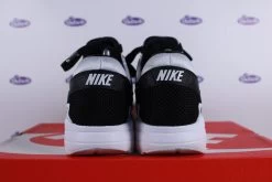 Nike Air Max Zero Essential Black White -Sneaker Verkoop Nike Air Max Zero Essential Black White 4 scaled 1